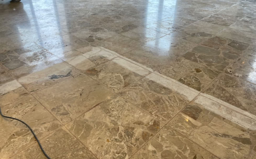 Rénovation de Terrazzo Breccia résine