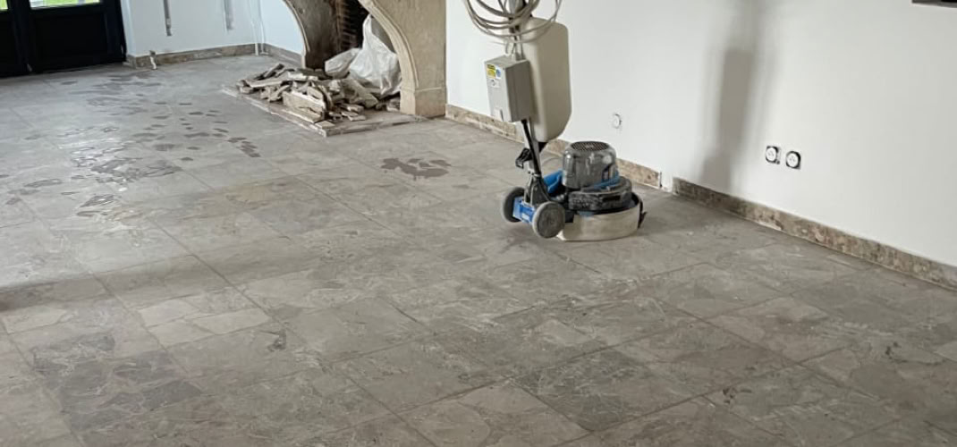 Rénovation de Terrazzo Breccia résine