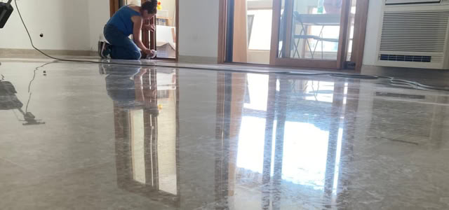 Cristallisation de sol en marbre