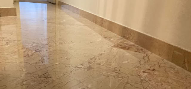 Cristallisation de sol en marbre