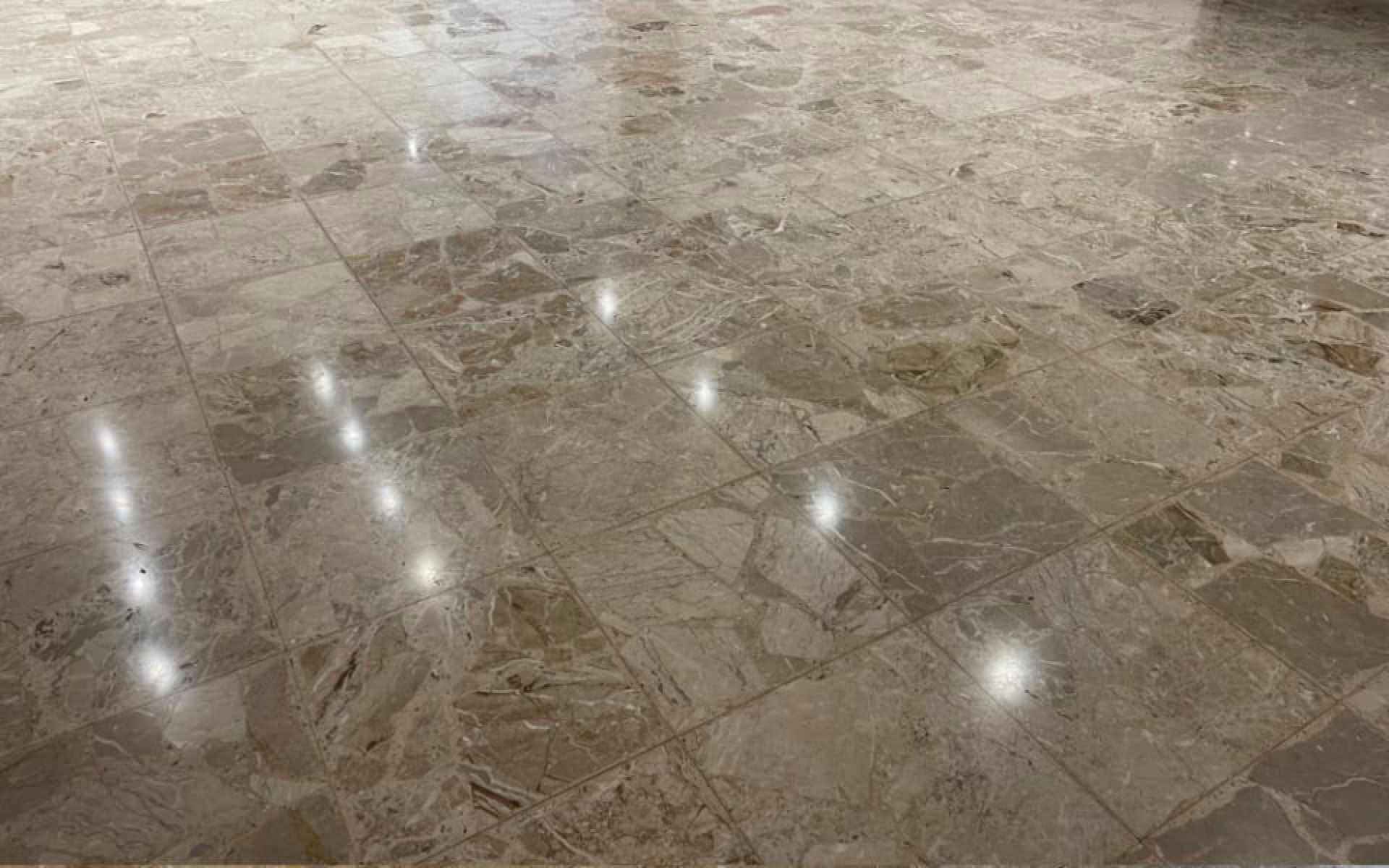Rénovation de Terrazzo Breccia résine