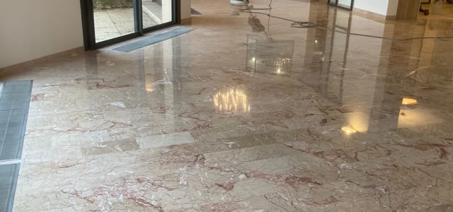 Cristallisation de sol en marbre