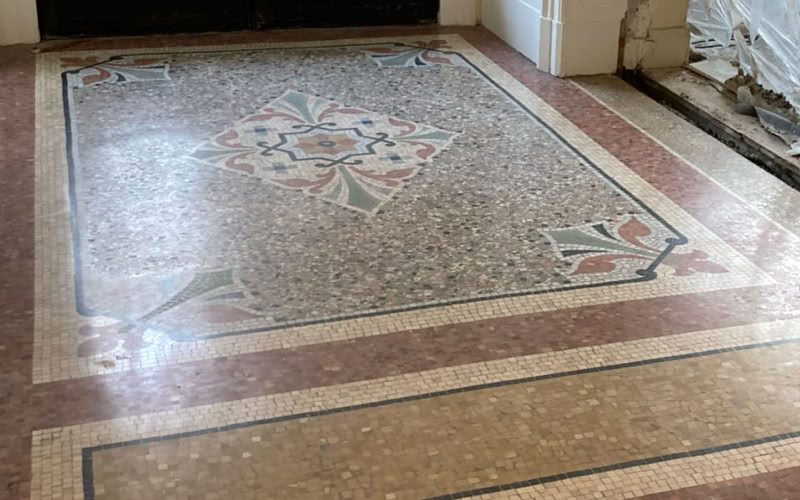 Rénovation de mosaïque de marbre