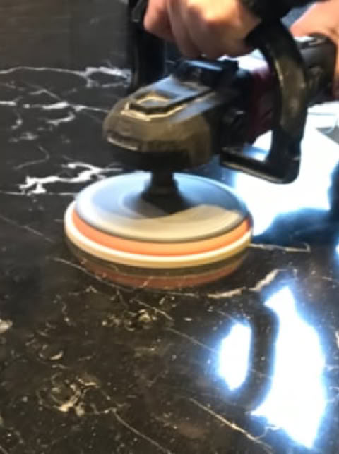 Cristallisation de sol en marbre