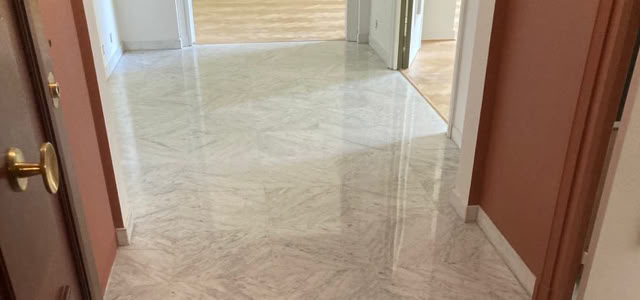 Cristallisation de sol en marbre